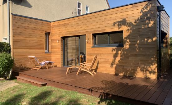 Construction d’une extension et d’une terrasse en bois à Caen 