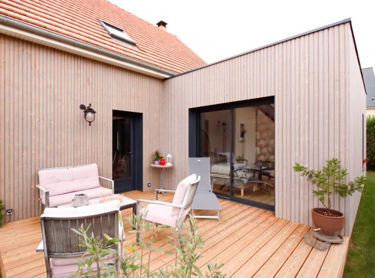 Extension bois pour une chambre parentale au rez-de-chaussée au Sud de Caen