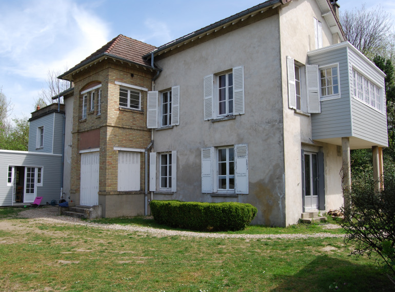 Construction d'une double extension en bois pour maison de village dans les Yvelines
