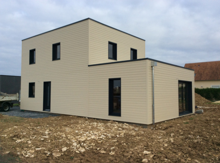 Construction d'une maison en ossature bois (fabrication Sybois) à Moult